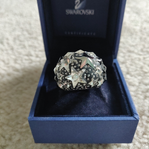 Swarovski Star ring size 7 (55) - Picture 2 of 5